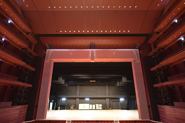 可動プロセニアム