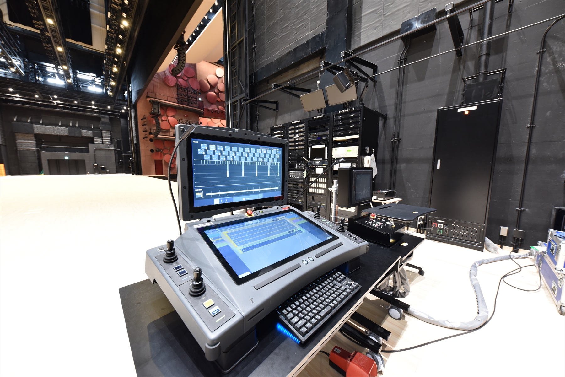 CAT562メイン操作卓