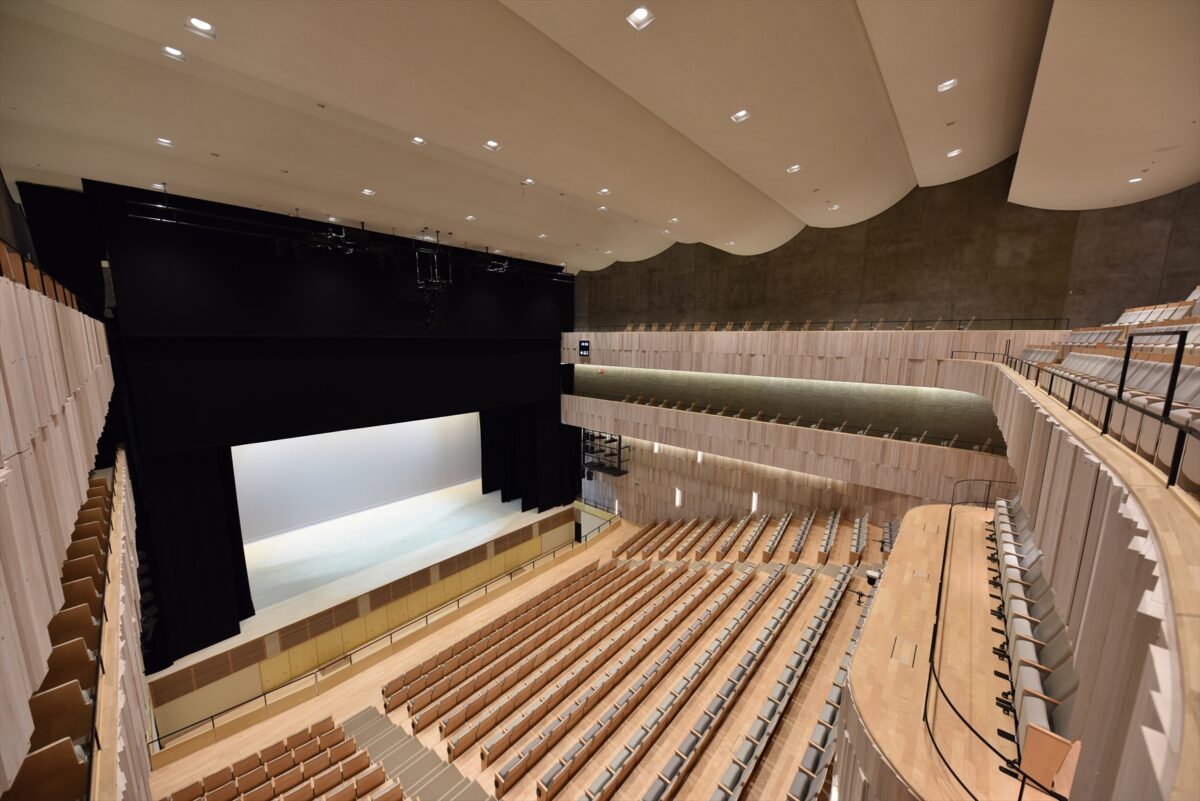 京都市立芸術大学　堀場信吉記念ホール